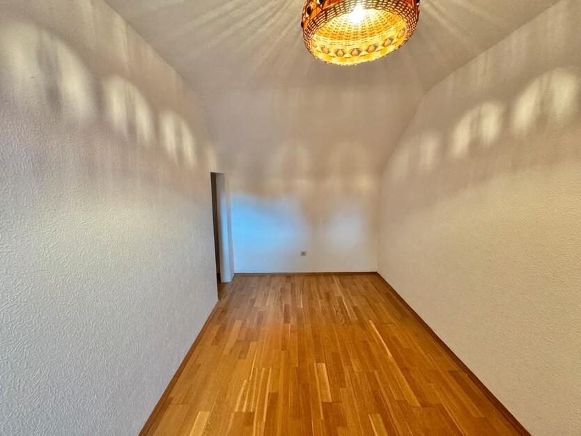 5-Zimmer Haus mit Garten - 15 min zum Hbf Köln zimmer