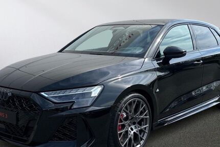 Audi RS3 4.900 km 86.650 &euro; Bielefeld 33609