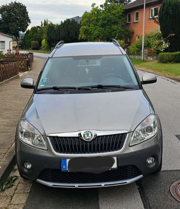 Skoda Roomster 158.000 km 2.700 € Seesen 38723