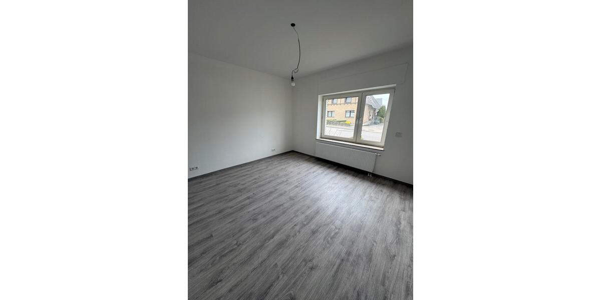 Erdgeschoßwohnung Löhne - 3 Zimmer, 85 m&sup2;, 950&euro; | Angebot:26022958