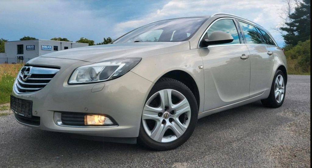 Opel Insignia 195.000 km 3.400 &euro; Luckau 15926