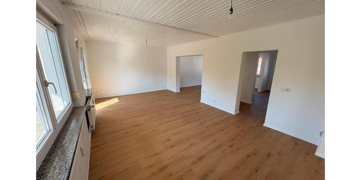Etagenwohnung Saarlouis - 2 Zimmer, 95 m&sup2;, 900&euro; | Angebot:26393223