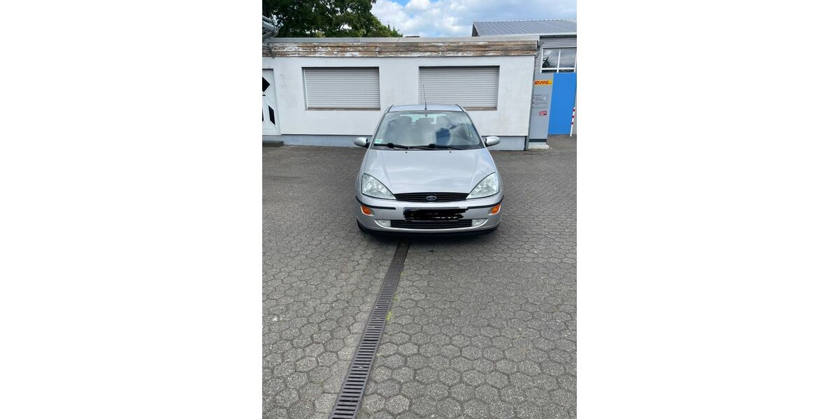 Ford Focus 181.230 km 2.050 &euro; Sankt Augustin 53757