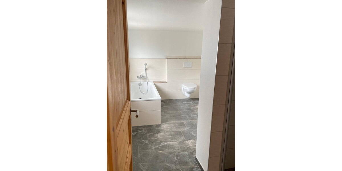 Mehrfamilienhaus, Wohnhaus Freinsheim - 4 Zimmer, 136 m&sup2;, 1.250&euro; | Angebot:25957442