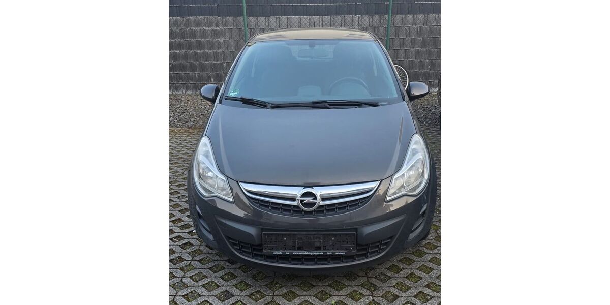 Opel Corsa 181.000 km 2.789 &euro; kettig 56220