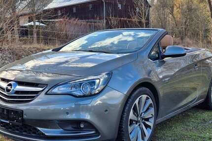 Opel Cascada 98.000 km 14.990 &euro; Röslau 95195