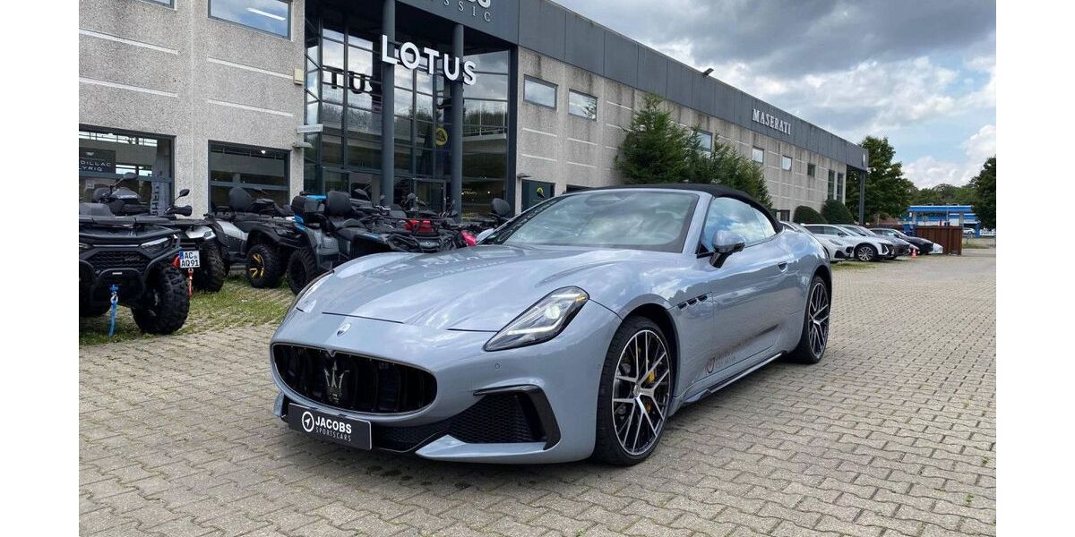 Maserati GranCabrio 15.000 km 173.980 &euro; Köln 50829
