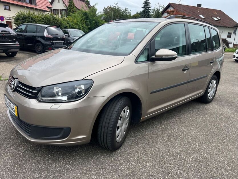 VW Touran 130.000 km 5.850 € Illingen 75428