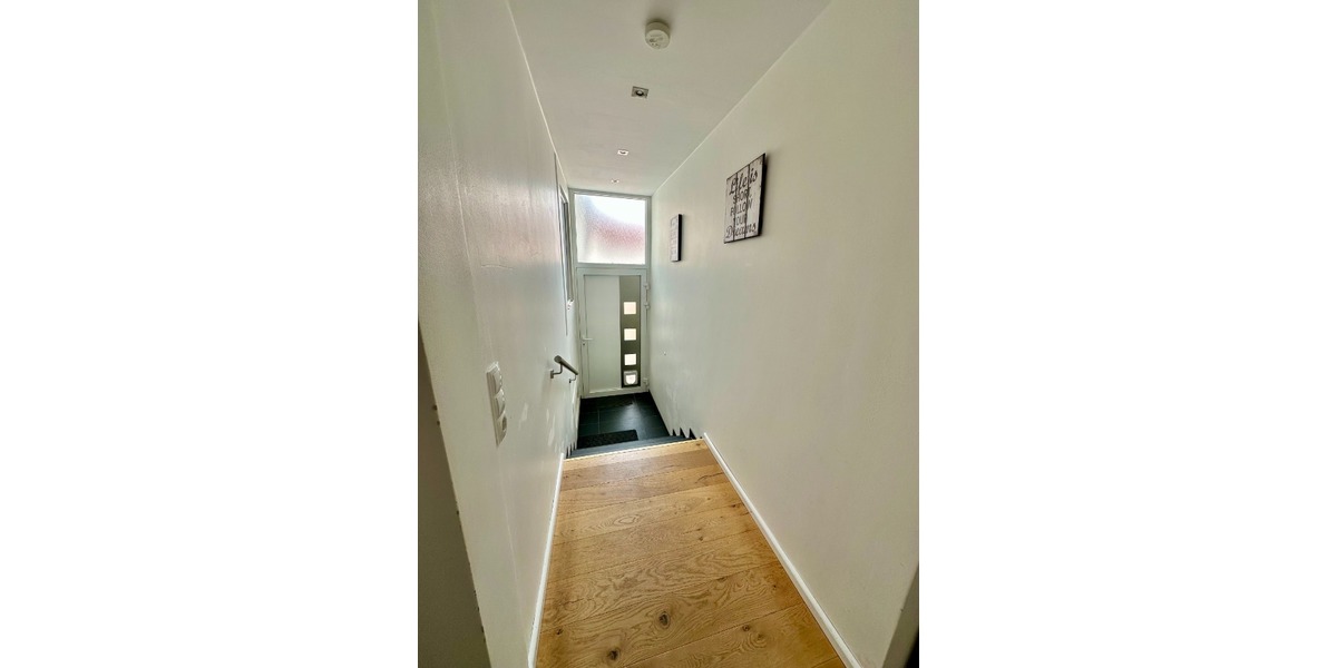 Stilvoll renovierte Doppelhaushälfte aus Sandstein in naturnaher Lage von Kaiserslautern-Morlautern 6 zimmer