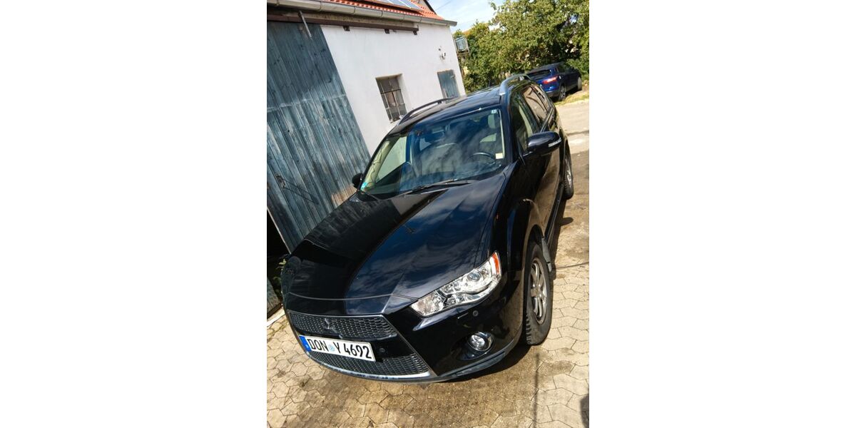 Mitsubishi Outlander 180.000 km 10.800 &euro; Munningen 86754