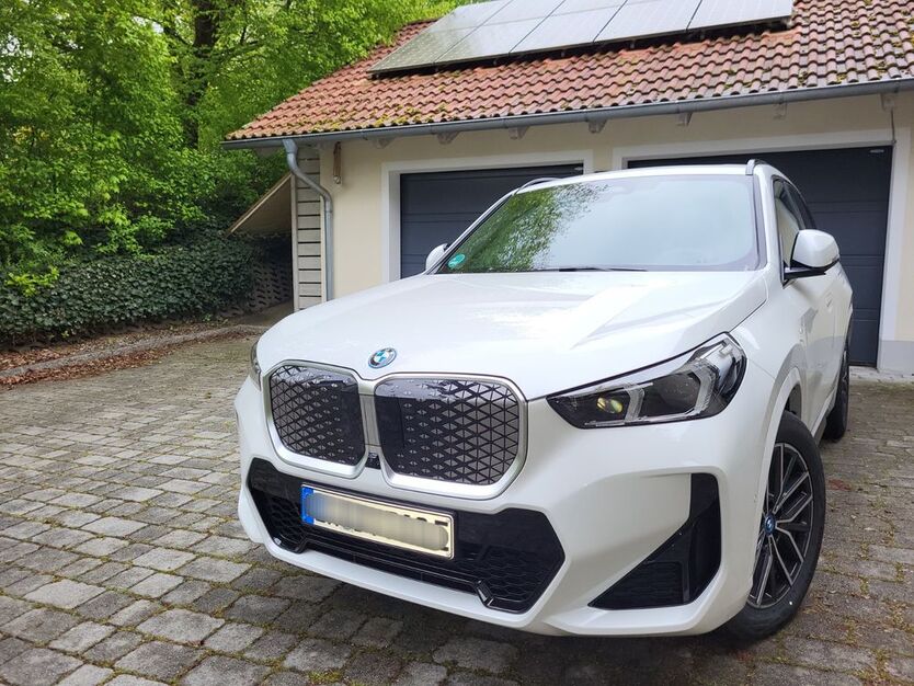 BMW iX1 12.800 km 46.600 € Buch am Erlbach 84172