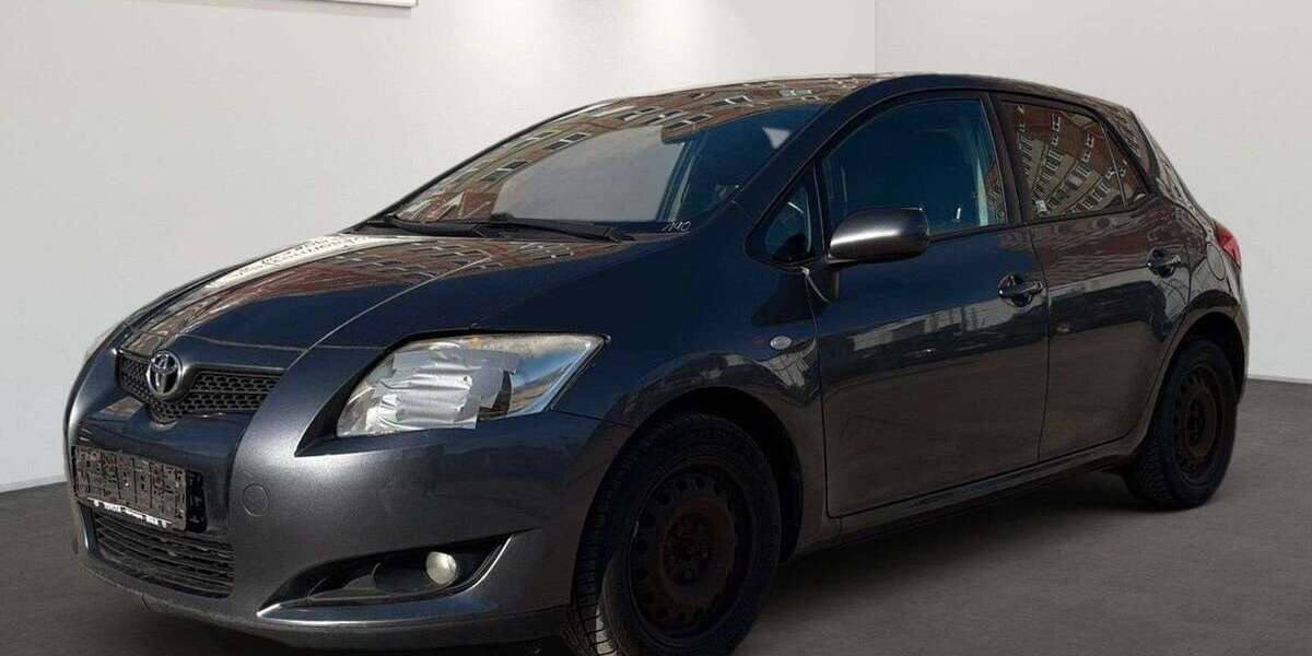 Toyota Auris 214.691 km 2.199 &euro; Berlin 12681