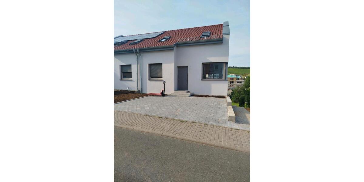 Doppelhaushälfte Lauda-Königshofen Königshofen - 5 Zimmer, 147 m&sup2;, 1.420&euro; | Angebot:26125620