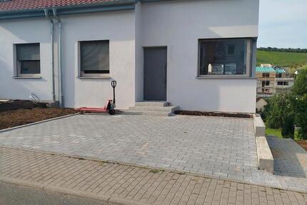 Haus Lauda-Königshofen Königshofen - 5 Zimmer, 147 m&sup2;, 1.420&euro; | Angebot:26125620