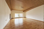 Im Zentrum und doch ruhig! Maisonette-Wohnung mit 3 Zimmern und Balkon - Etagenwohnung Groß-Gerau / Wallerstädten Wallerstädten | Angebot:26180465
