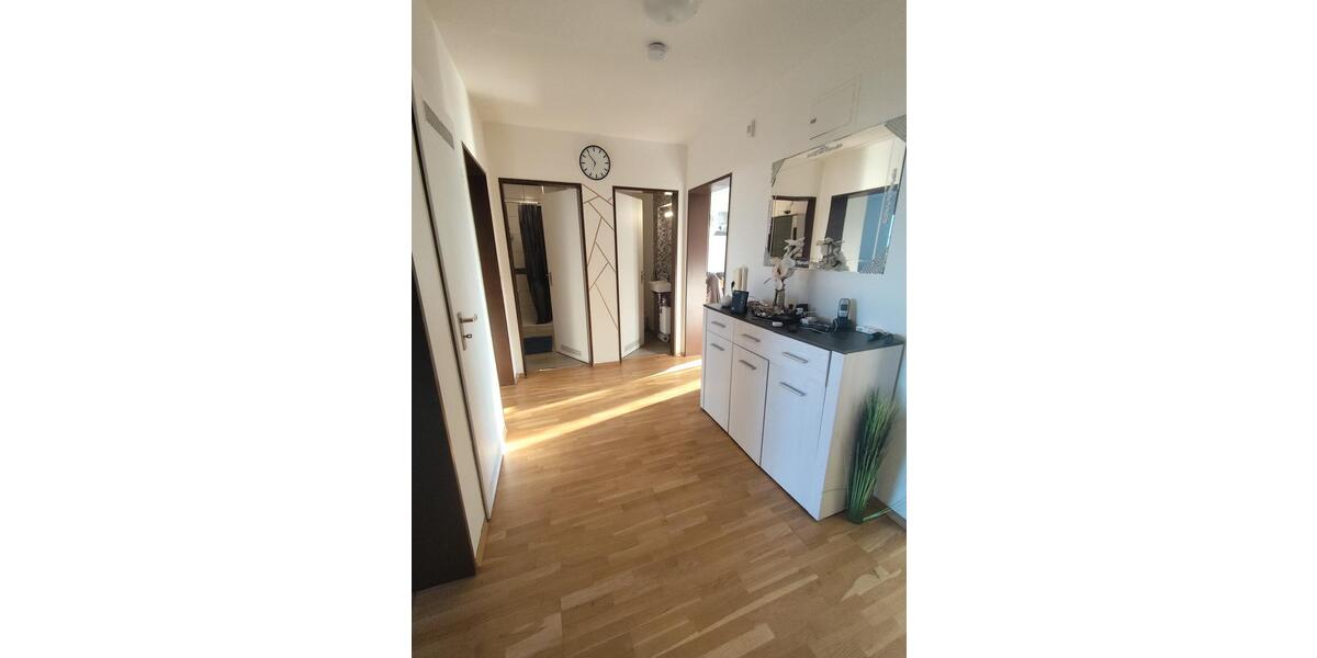 Etagenwohnung Königsbrunn - 3 Zimmer, 73 m&sup2;, 330.000&euro; | Angebot:26255142
