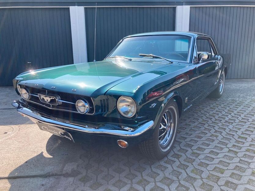 Ford Mustang 111.992 km 46.990 € Gersthofen 86368