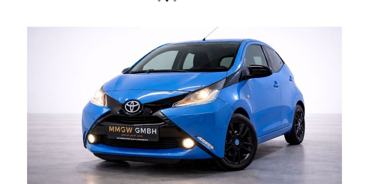 Toyota Aygo (X) 87.449 km 7.390 &euro; Bensheim 64625