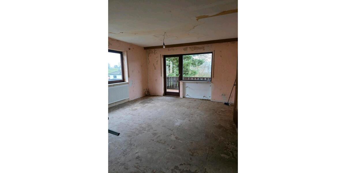 Einfamilienhaus Schondra - 7 Zimmer, 138 m&sup2;, 165.000&euro; | Angebot:27022970