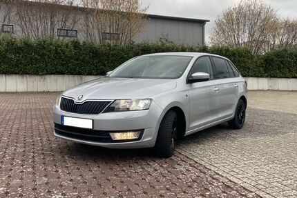 Skoda Rapid 130.000 km 7.300 &euro; Breitscheid 35767