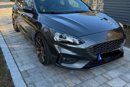 Ford Focus 96.000 km 18.699 &euro; Simbach am Inn 84359