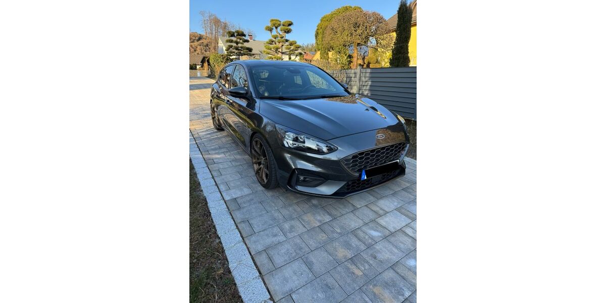 Ford Focus 96.000 km 18.699 &euro; Simbach am Inn 84359