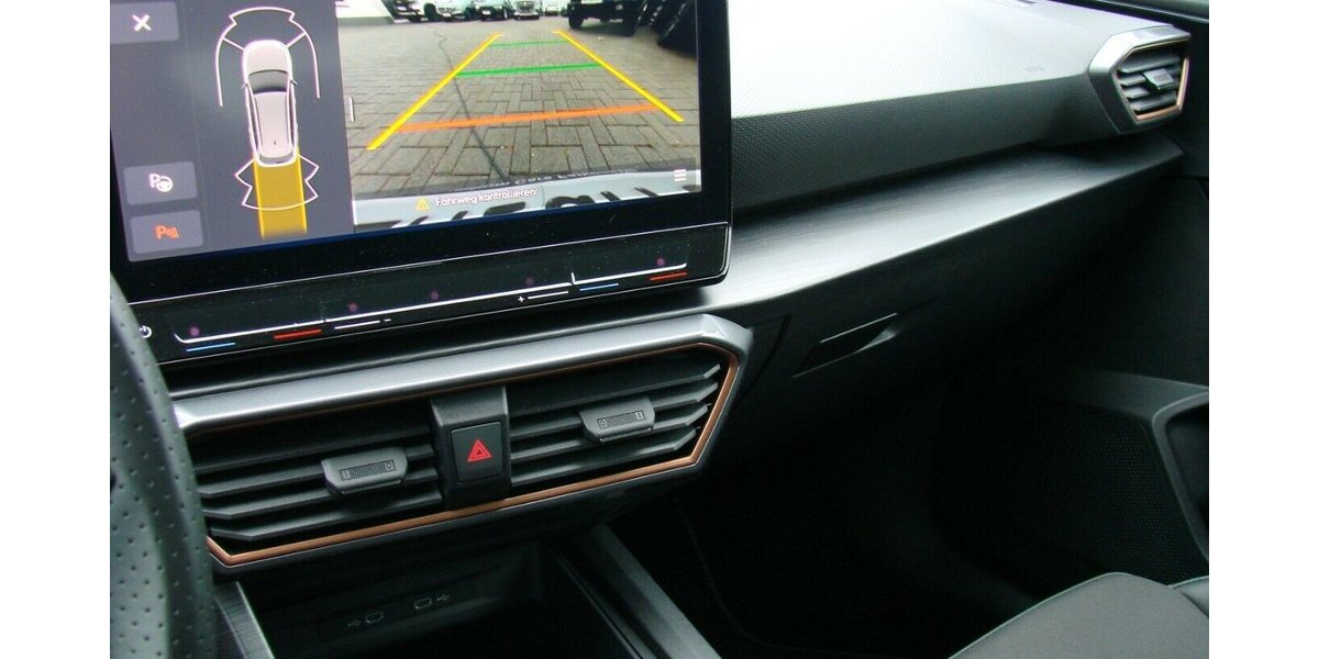 Cupra Leon ST VZ e-Hybrid ACC Navi Beats Matrix-LED 22.033 km 28.980 &euro; Falkensee 14612