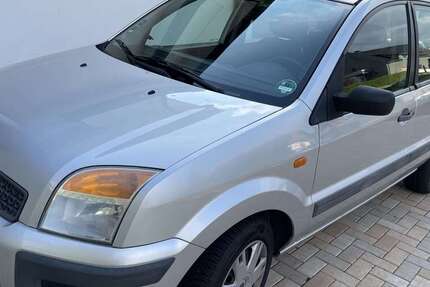 Ford Fusion 140.000 km 2.400 &euro; Büren 33142