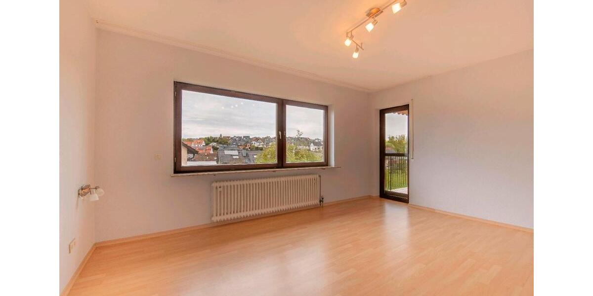 Doppelhaushälfte Röttingen - 7 Zimmer, 230 m&sup2;, 448.000&euro; | Angebot:26765969