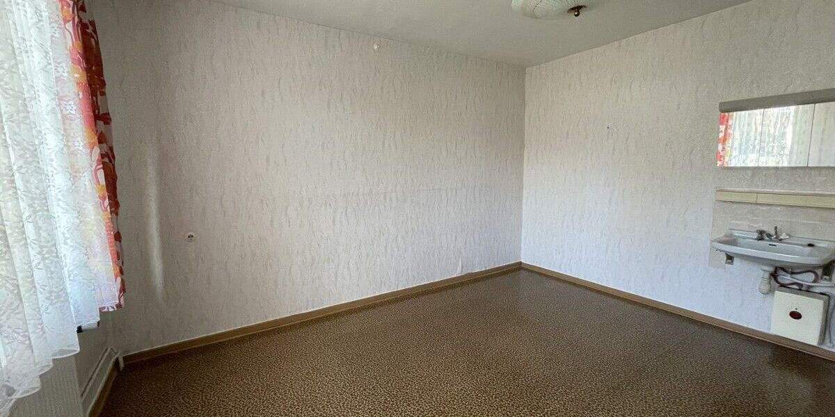 Einfamilienhaus Sitzendorf - 7 Zimmer, 190 m&sup2;, 125.000&euro; | Angebot:23399966