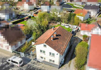 Familientraum mit Stil: Modernisiertes Einfamilienhaus auf großem Grundstück