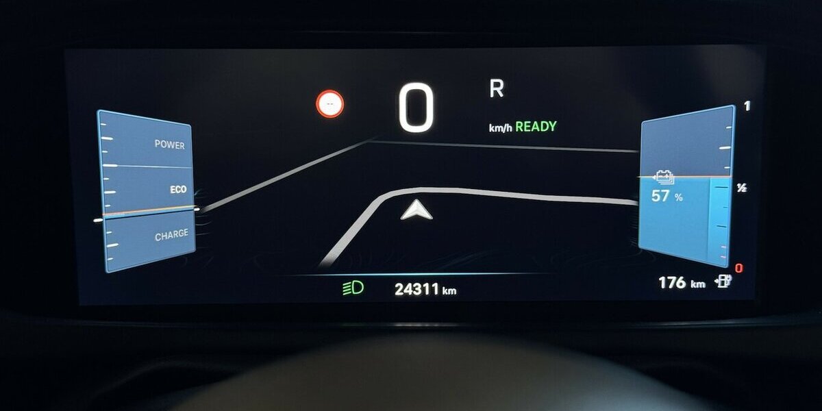 Jeep Avenger Elektro Longitude 54 kWh Navigation 24.400 km 19.790 &euro; Lich 35423