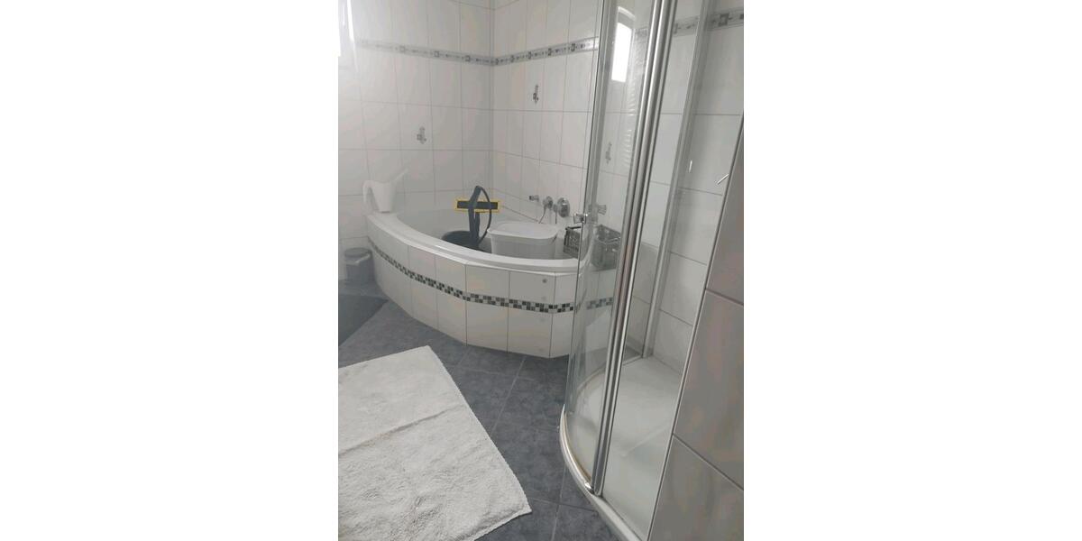 Einfamilienhaus Bad Hersfeld - 6 Zimmer, 147 m&sup2;, 1.090&euro; | Angebot:26183186