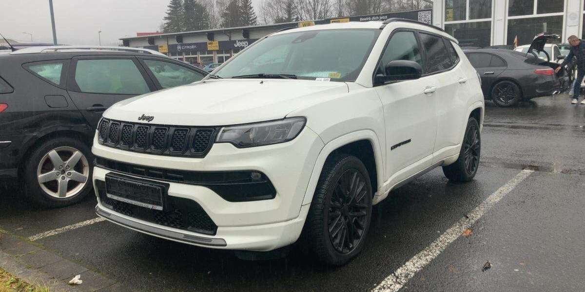 Jeep Compass 13.153 km 26.998 &euro; Suhl 98528