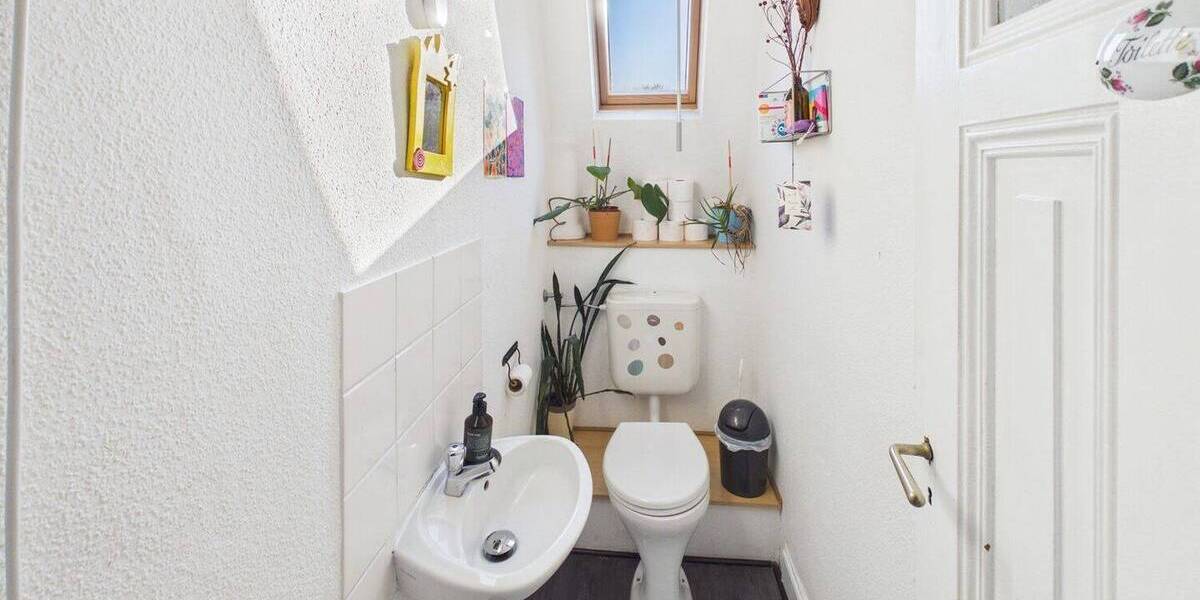 Etagenwohnung Wiesbaden Nordost - 3 Zimmer, 76 m&sup2;, 865&euro; | Angebot:26065386