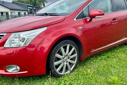 Toyota Avensis 250.590 km 3.000 &euro; Rostock 18147