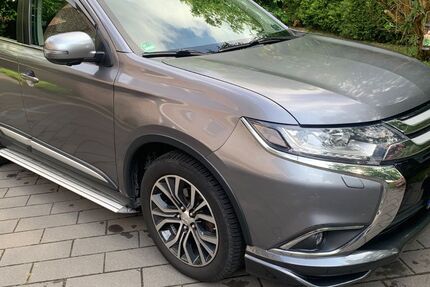Mitsubishi Outlander 155.555 km 12.990 &euro; Hamburg 22399