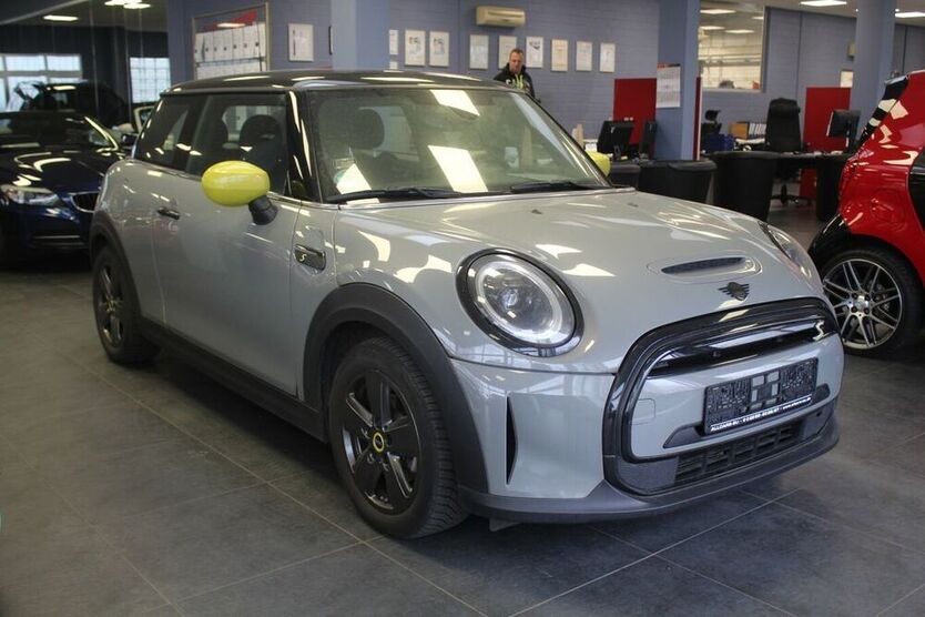 Cooper SE