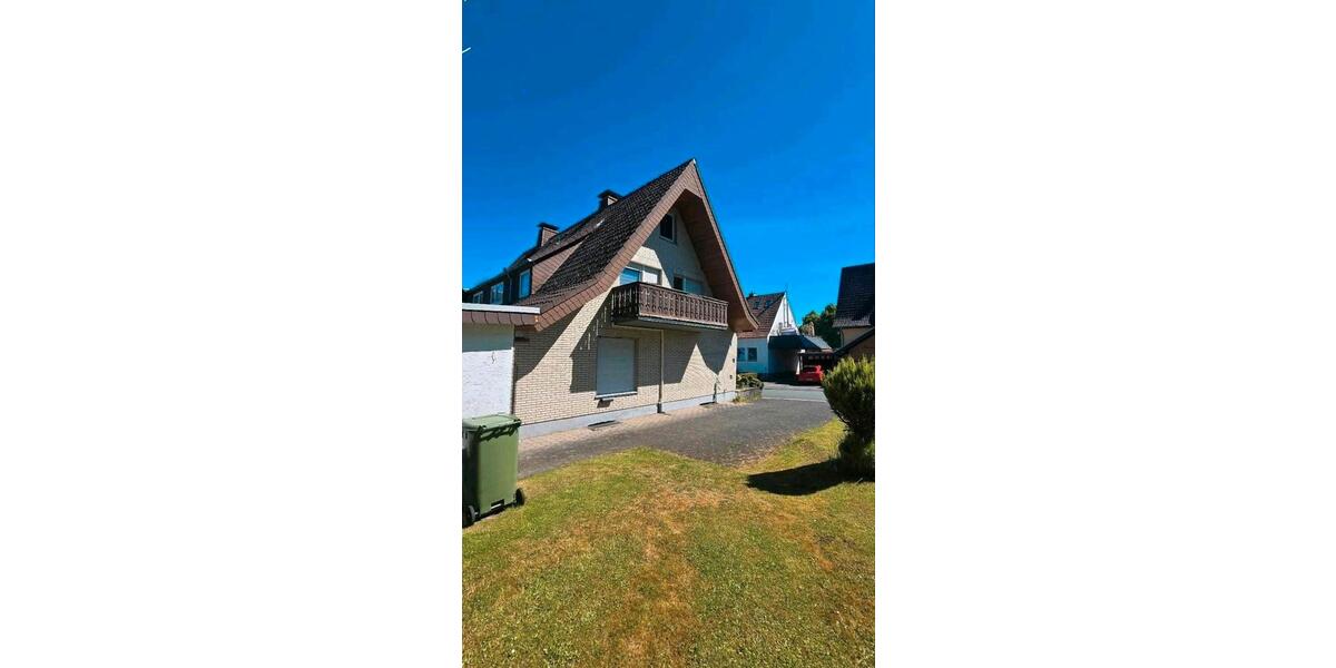 Einfamilienhaus Bad Driburg - 8 Zimmer, 220 m&sup2;, 320.000&euro; | Angebot:26939531
