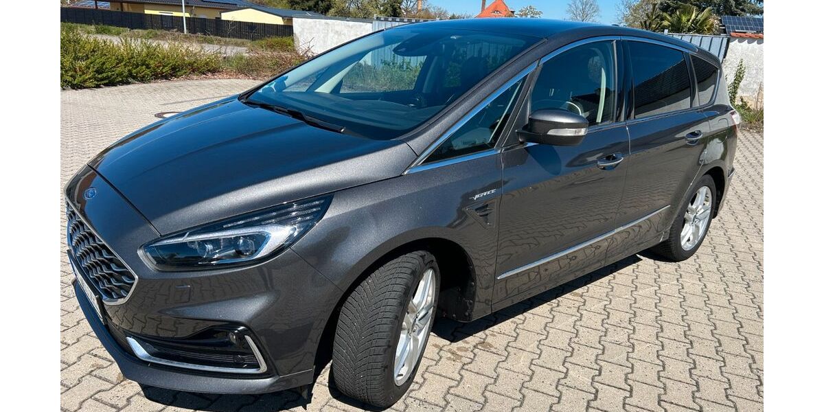 Ford S-Max 69.500 km 29.900 &euro; Schwepnitz 01936