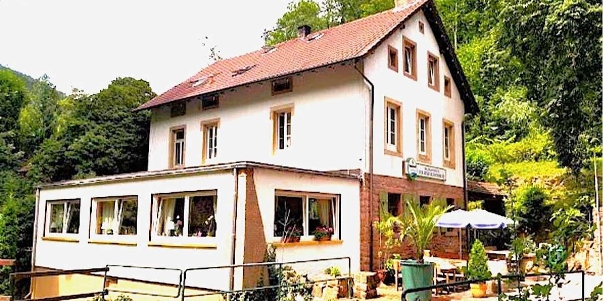 Waldgaststätte Siegfriedschmiede – Ein traditionsreiches Schmuckstück im Edenkobener Tal. - Gewerbeobjekt Edenkoben | Angebot:27159274