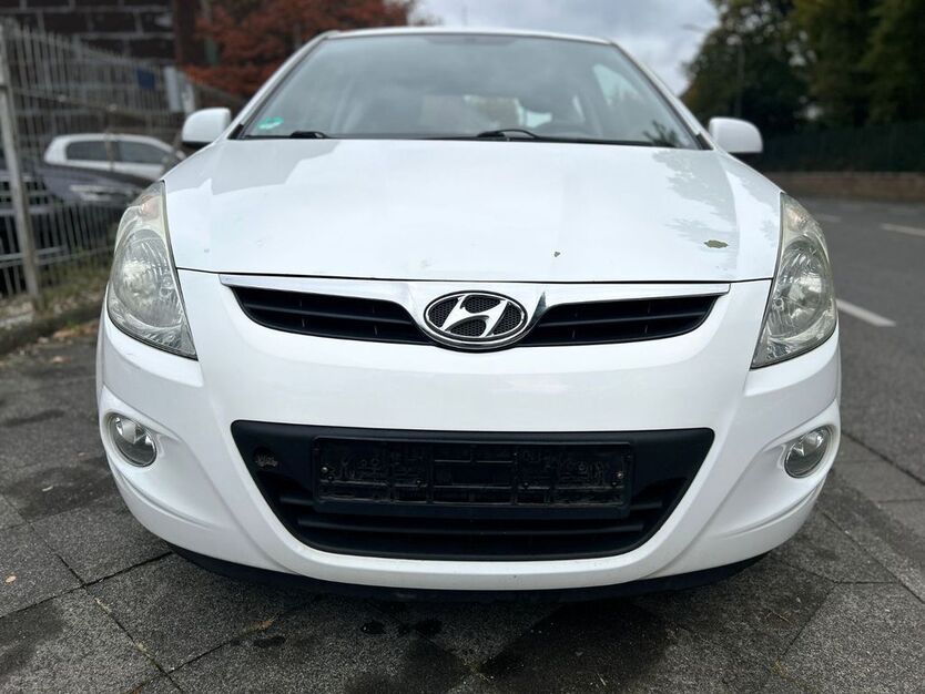 Hyundai i20 193.000 km 2.200 € Mönchengladbach - Odenkirchen 41199