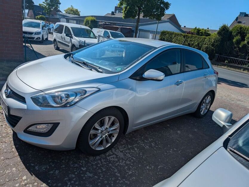 i30