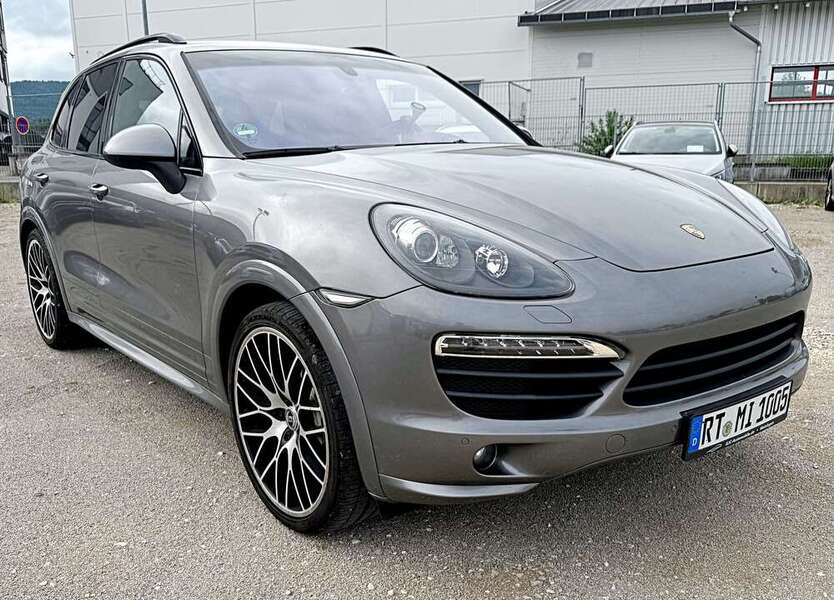Porsche Cayenne 182.000 km 19.999 € Metzingen 72555