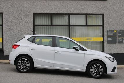 Seat Ibiza 18.000 km 13.990 &euro; Passau 94036