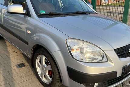 Kia Rio 131.000 km 2.390 &euro; Berlin 13086