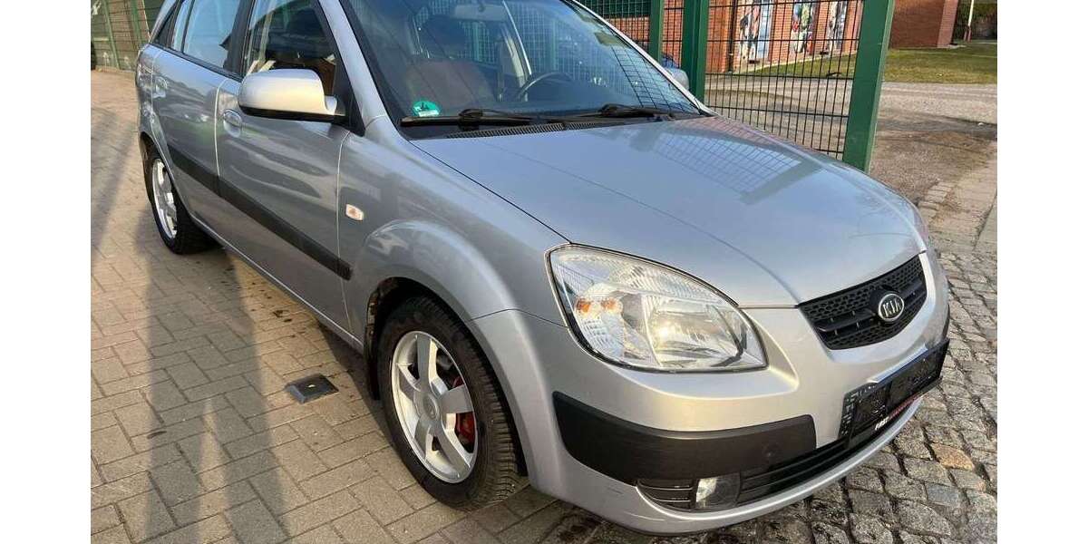Kia Rio 131.000 km 2.390 &euro; Berlin 13086