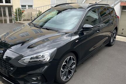 Ford Focus 54.620 km 17.500 &euro; Kassel 34123