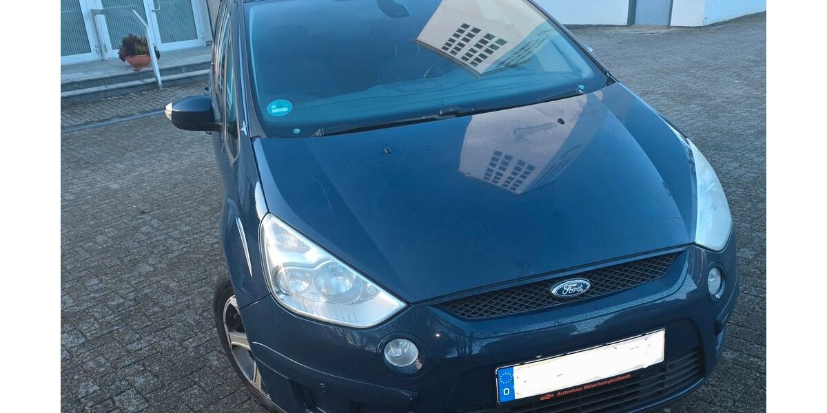 Ford S-Max 186.400 km 3.700 &euro; Remscheid 42859