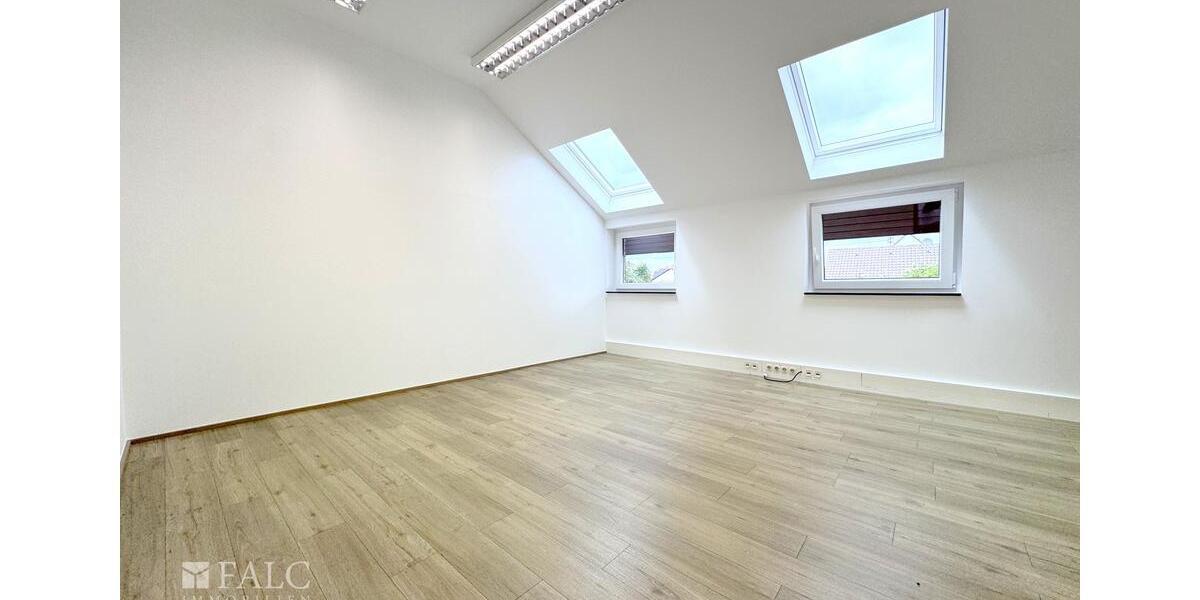 Moderne Büroeinheit in historischer Backsteinarchitektur zimmer